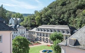 kronen saal historisches hauptgebaeude zwischenbau